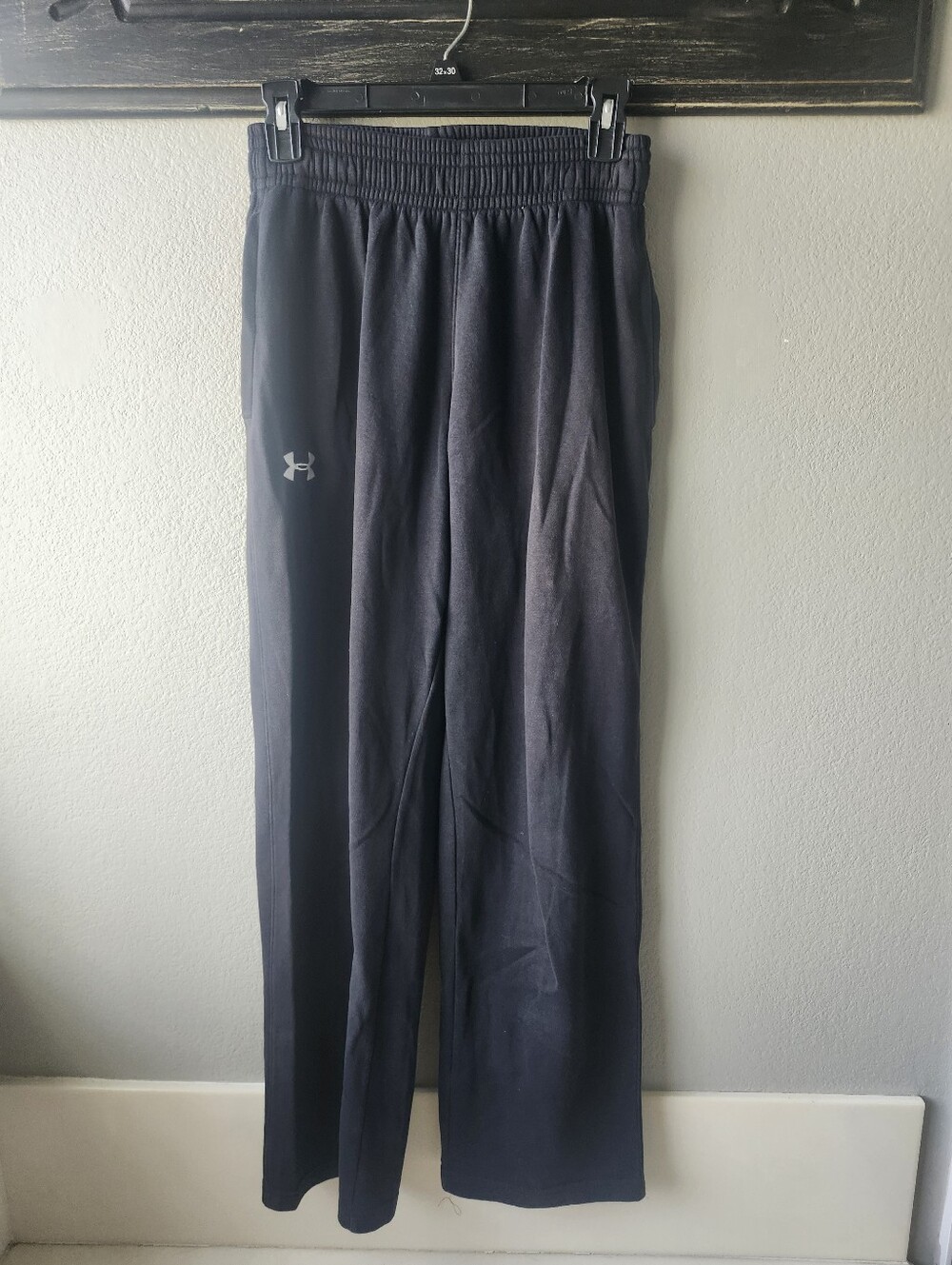 Under Armour Black Athletic Open Bottom Pants